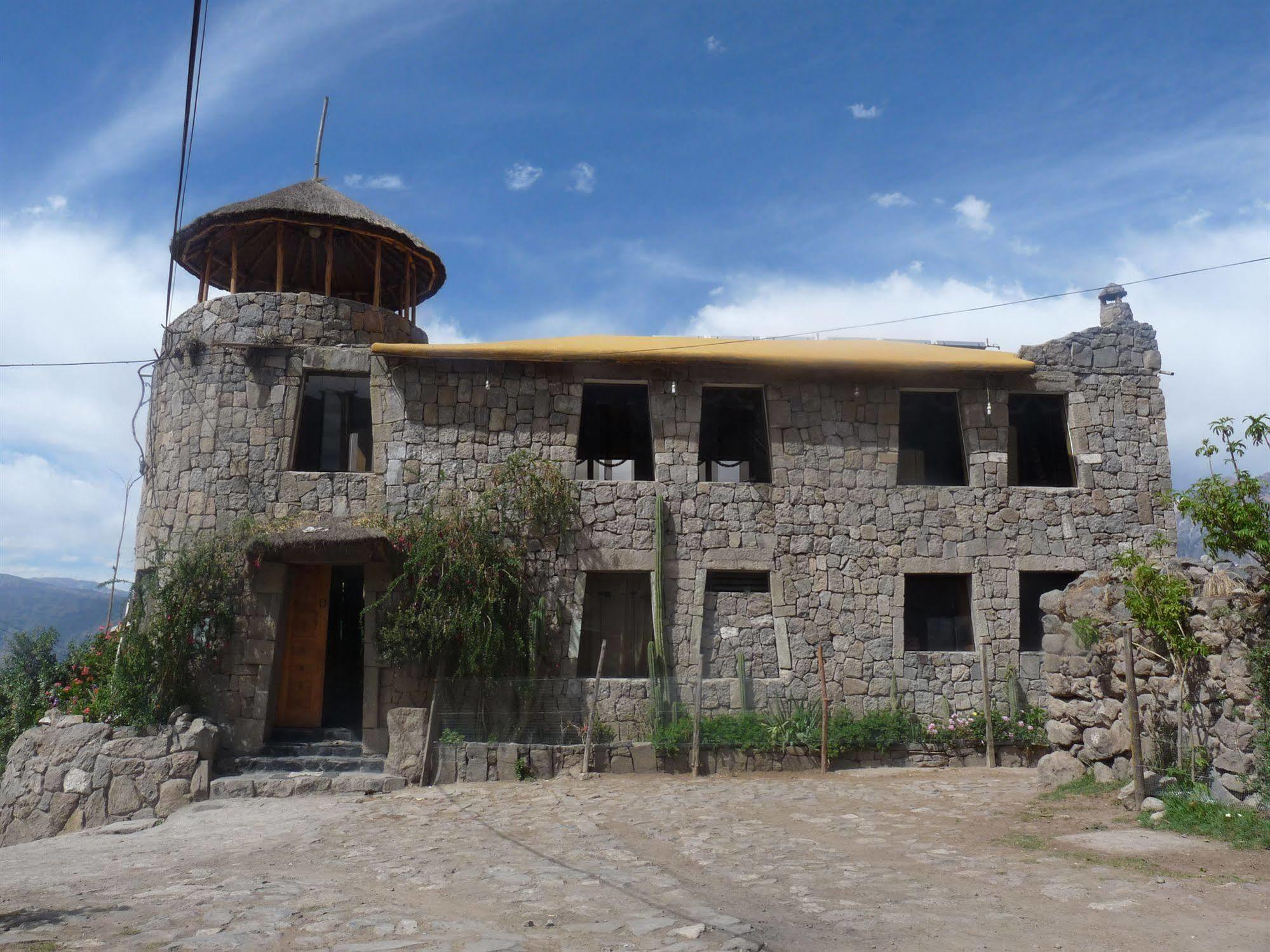 Hotel Kuntur Wassi Cabanaconde Ngoại thất bức ảnh